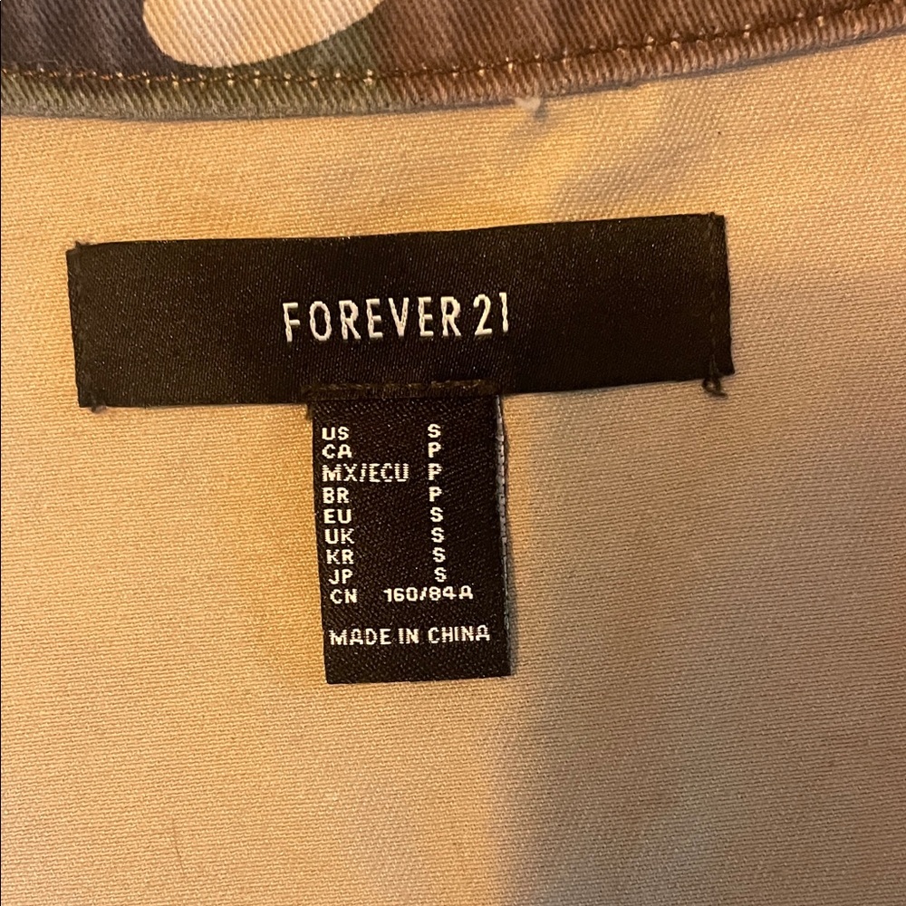 Forever 21 Women's Camouflage Utility Jacket with Star Patches - Green/Brown - Picture 5 of 6